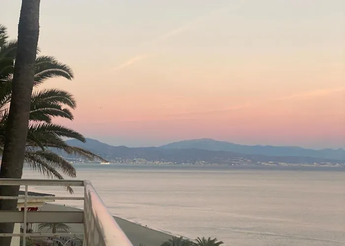 La Roca Balcon Al Mar Проживание в семье Торремолинос